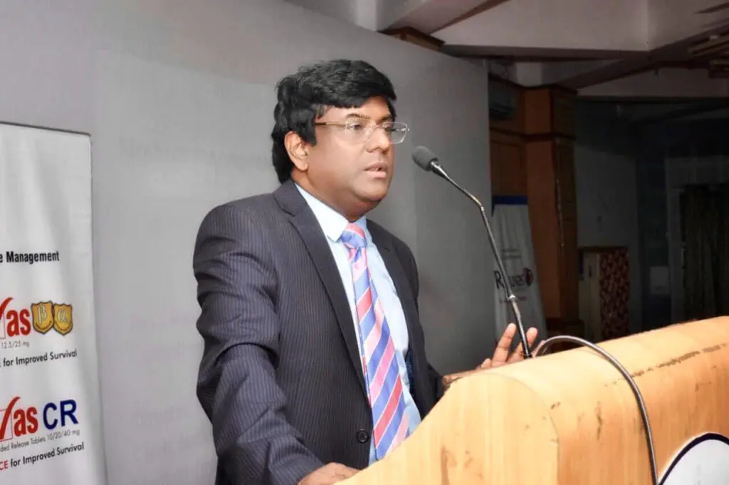 Dr Rajeswaran lecturing at a medical conference